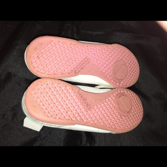 New Item!! Reebok leather  tennis sneakers 8 1/2 - Picture 8 of 8